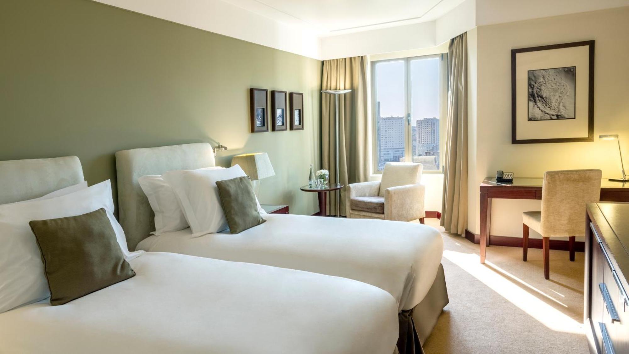 Crowne Plaza Porto By Ihg Hotel Exterior photo