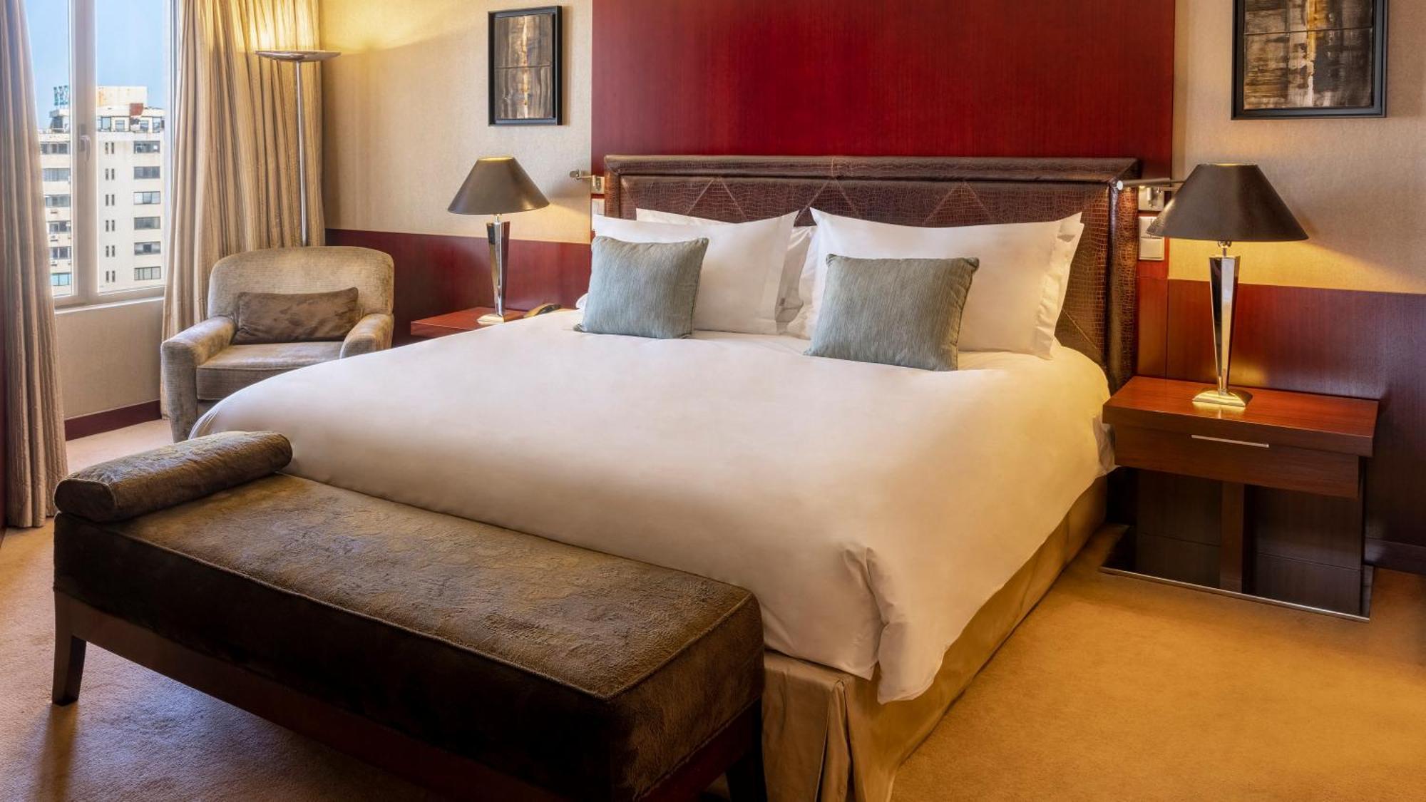 Crowne Plaza Porto By Ihg Hotel Exterior photo A bedroom at the InterContinental