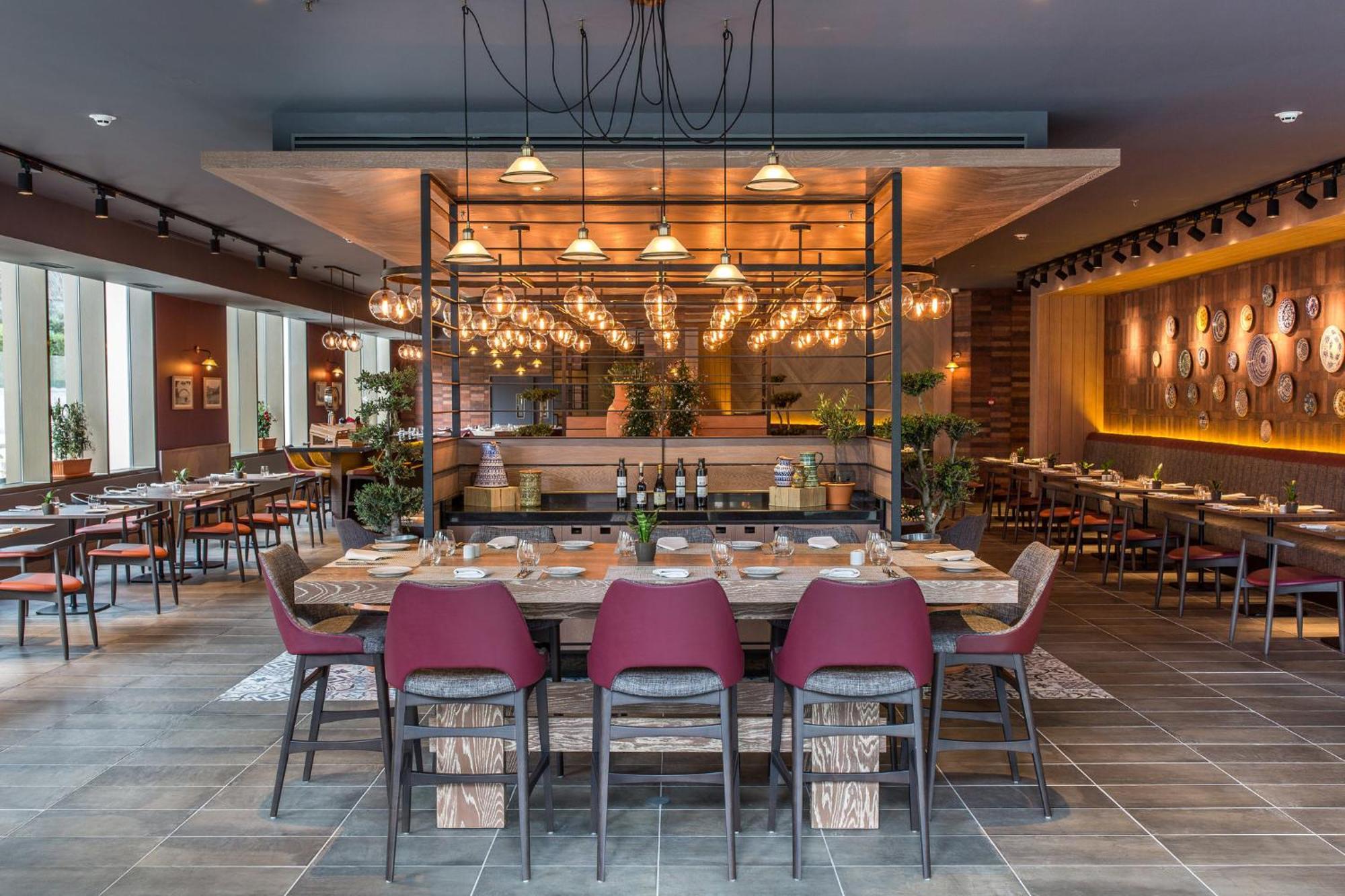 Crowne Plaza Porto By Ihg Hotel Exterior photo The restaurant